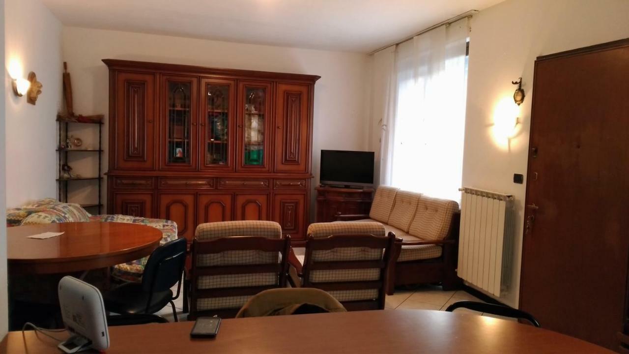 Villetta Rossini Appartamento Da Condividere Con Me Luciano Servizio Ospiti Taxi Driver Navetta No Wifi 2 Camera Da Letto Per 5 Persone Valbrembo Екстер'єр фото